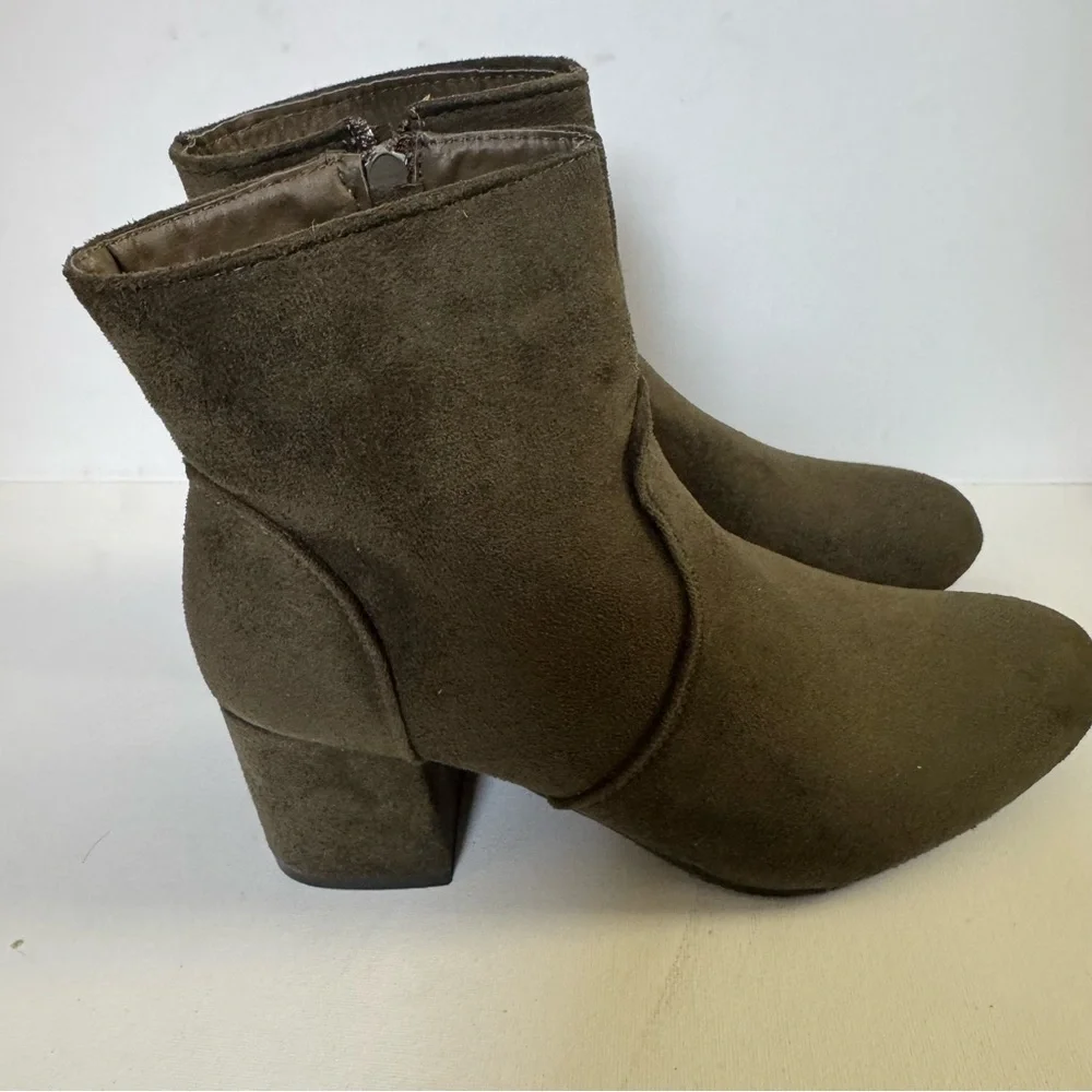 Elegant Olive Ankle Booties Size 8 - Picture 7 of 12
